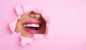 4 nieoczywiste nawyki, które są starzejące się zęby