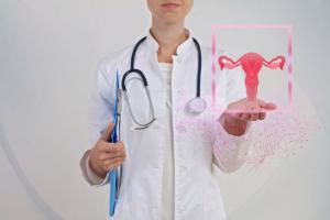 Późna ciąża: obiektywne spojrzenie naukowców na macierzyństwo po 40 latach