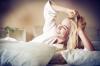 Dźwięki alarmowe: jak nauczyć się wstawać budzikiem