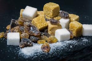 Przydatne niż cukier trzcinowy: 5 powodów, aby go wybrać