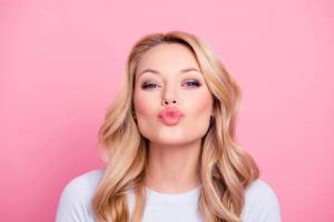 Jak dbać o usta w zimnym: 7 skutecznych wskazówek