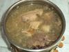 Gotowanie pyszne pierwsze danie: zupa wakacje z wierzchołków buraków