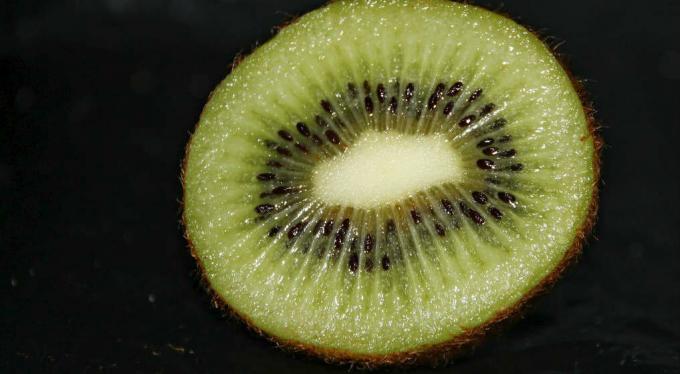 Kiwi - kiwi