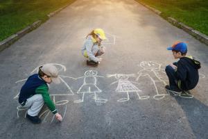 Bezpieczeństwo dzieci: w jakim wieku można pozwolić dziecku na chodzić
