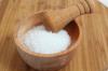 Lekarze wymienili 4 powody, dla których należy jeść więcej soli